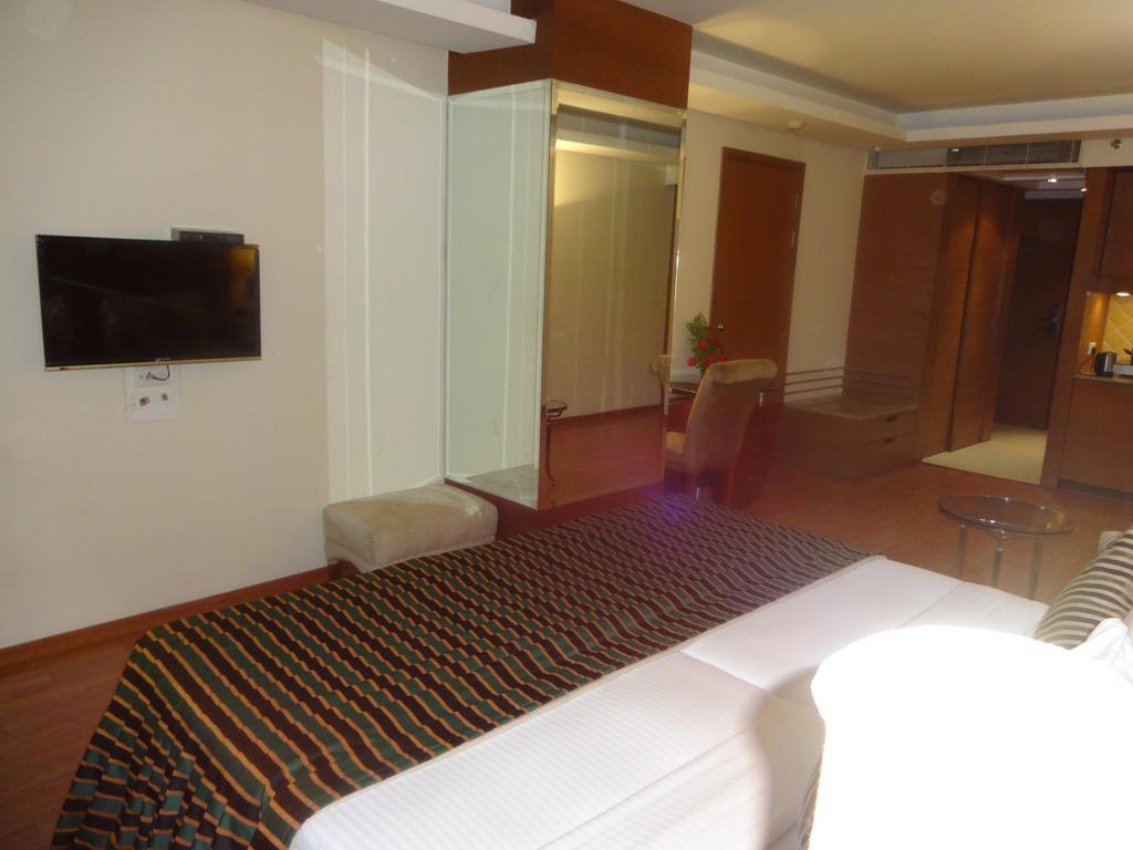 Ohris Banjara Hotel Hyderabad Ngoại thất bức ảnh